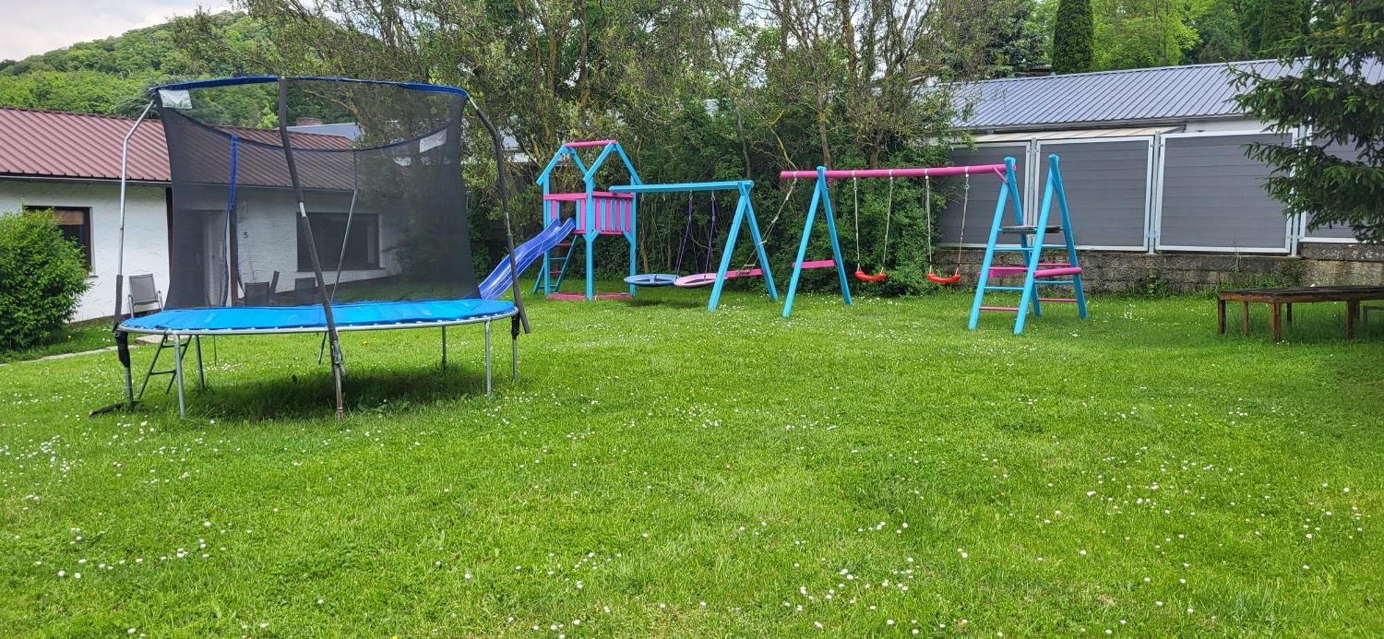 D&B Staycation Ferienpark Niedenstein Eksteriør bilde
