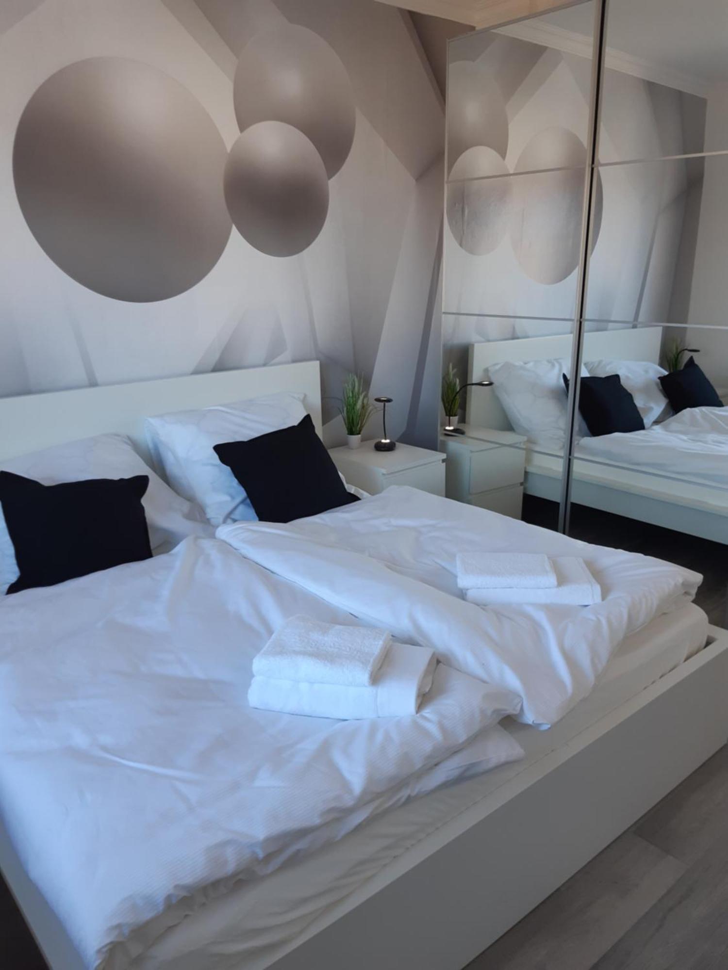 D&B Staycation Ferienpark Niedenstein Eksteriør bilde